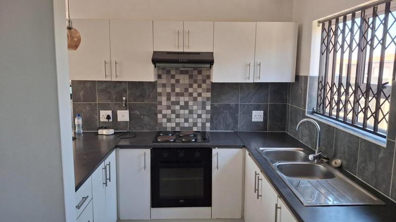 To Let 3 Bedroom Property for Rent in Stratford Green Western Cape